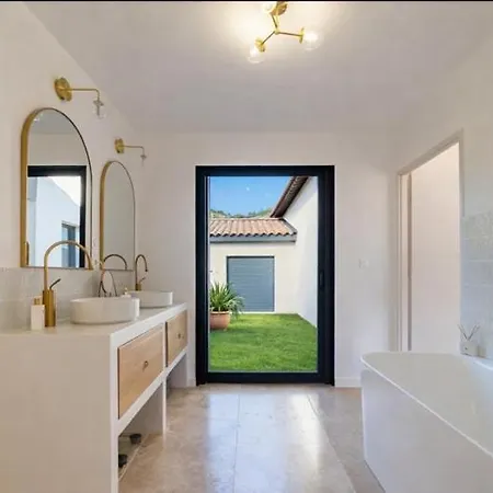 Piana Villa Chusclan